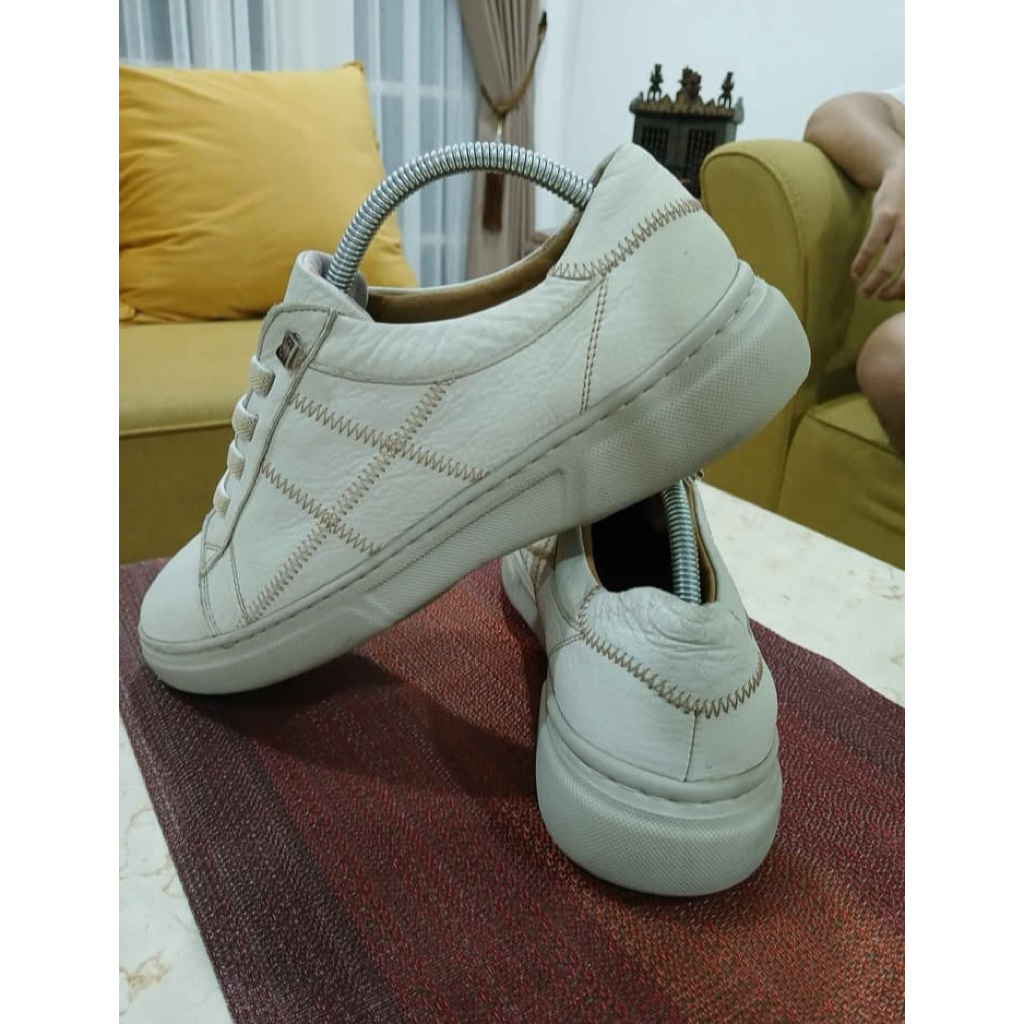Sepatu Casual Kulit Daks