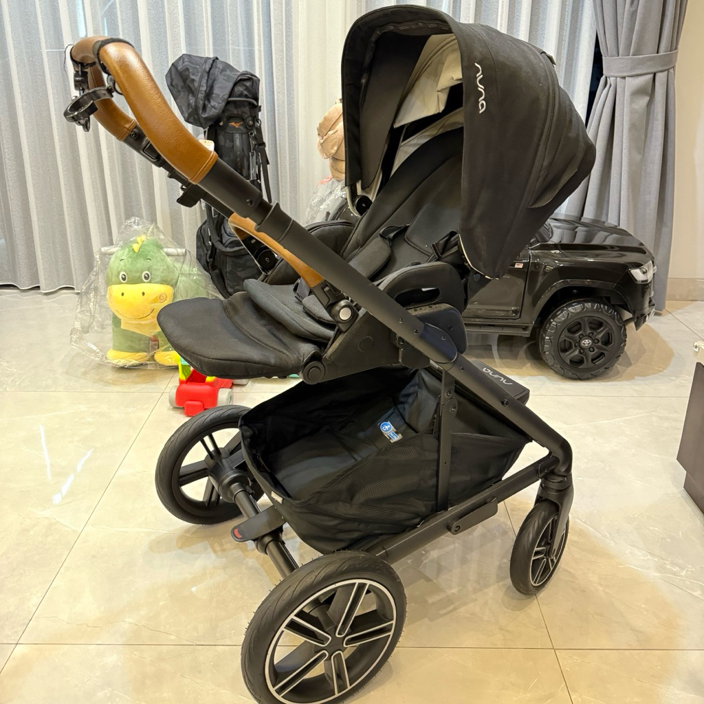 Nuna Mixx Next Stroller second like new