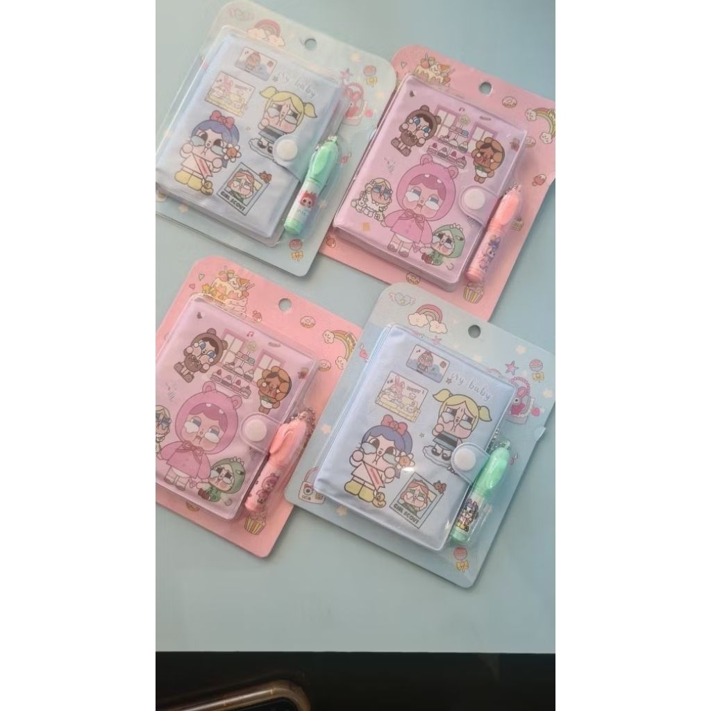 

Notebook Mini + Pulpen Karakter Lucu “Cry Baby” – Set Alat Tulis Imut