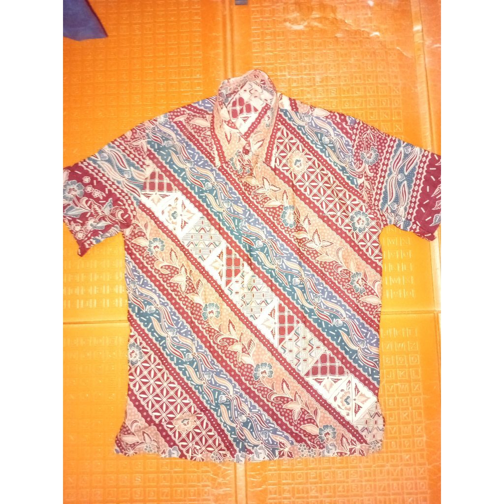 Batik Pria Lengan Pendek Kombinasi Bunga