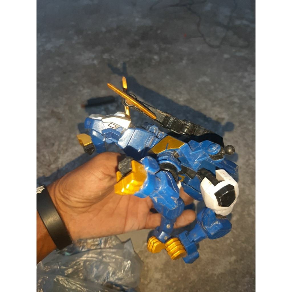 diecast robot megalodon junk