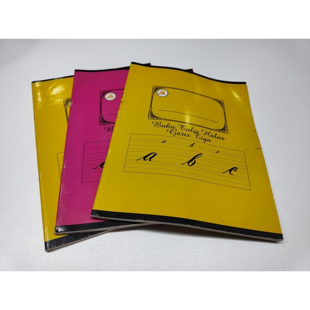 

Buku tulis halus garis 3, merk AA