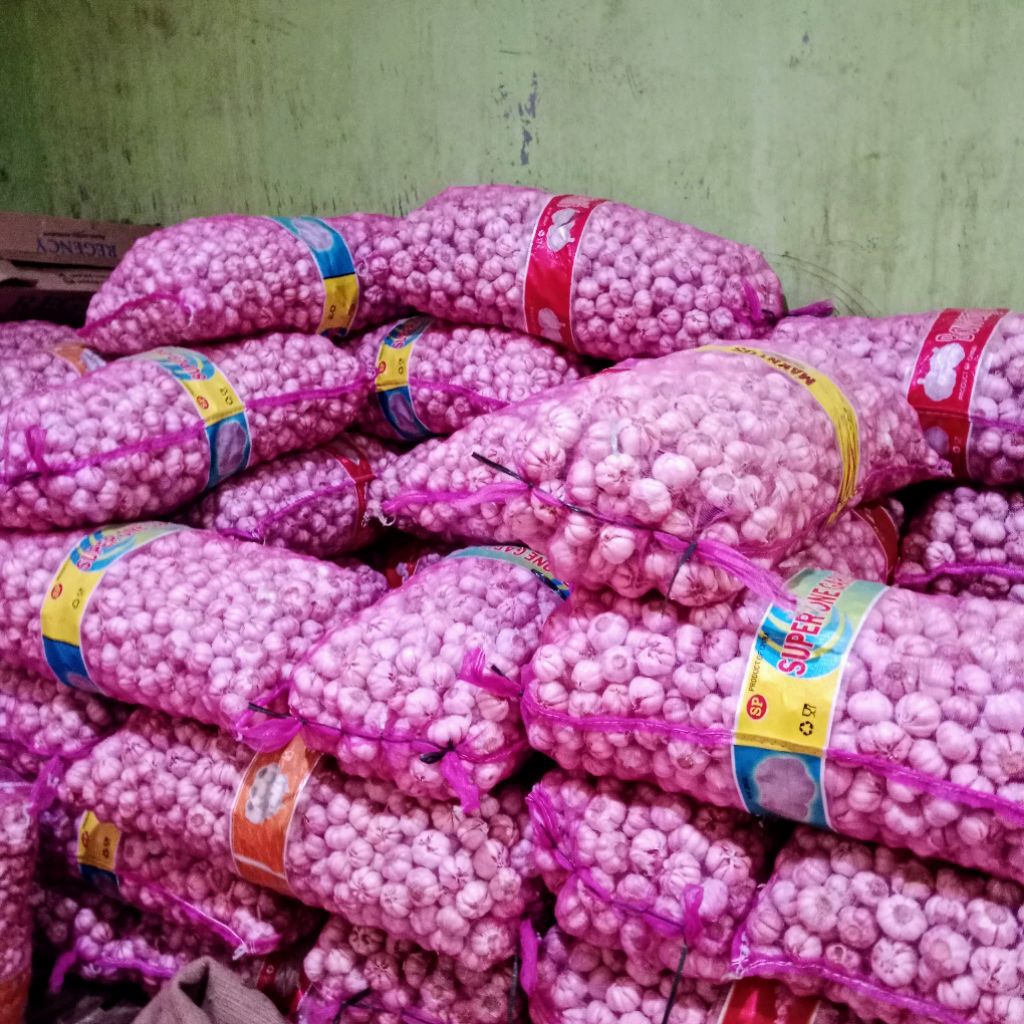 

bawang putih bersih 1 karung/ball isi 20kg
