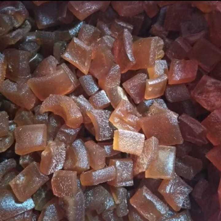 

Kerupuk Kulit Sapi / Krecek Rambak Kulit Sapi / Jangek Mentah / Kerupuk Dorokdok Mentah / KOTAK DADU