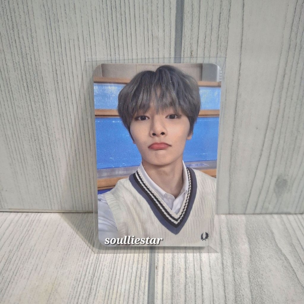 i.n ayen yang jeongin stray kids skz bene benefit pob appmus apple music in life photocard pc