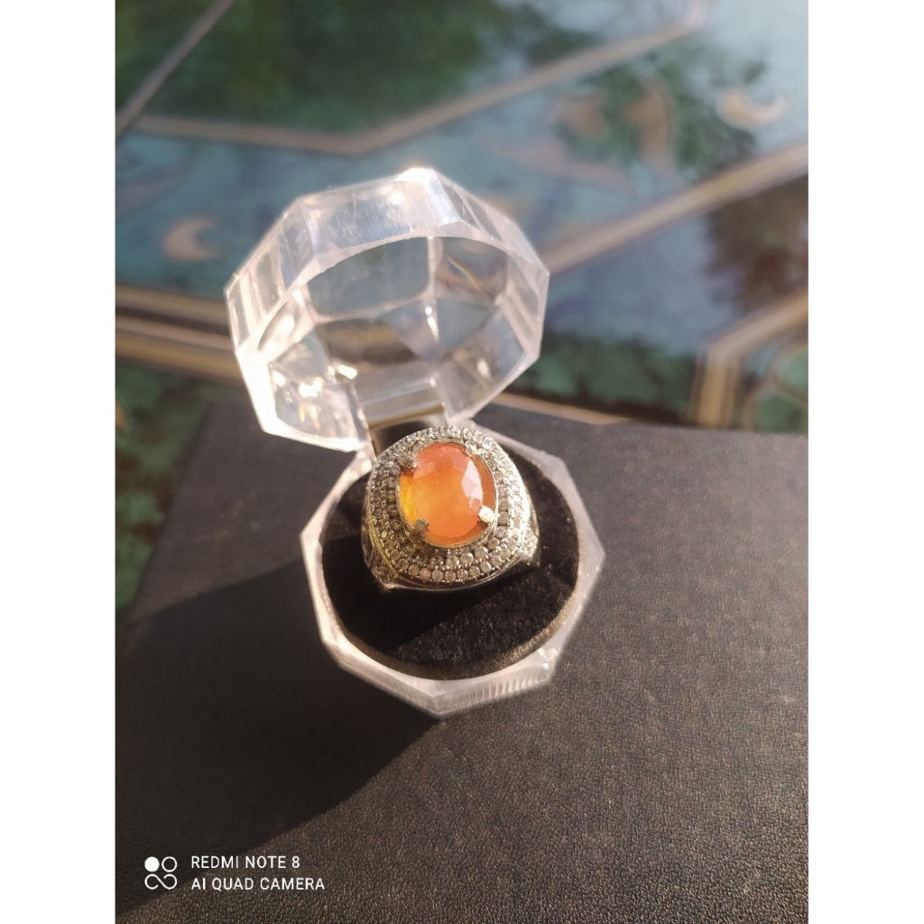 Natural Yellow Safir. Dikirim Sesuai Gambar.