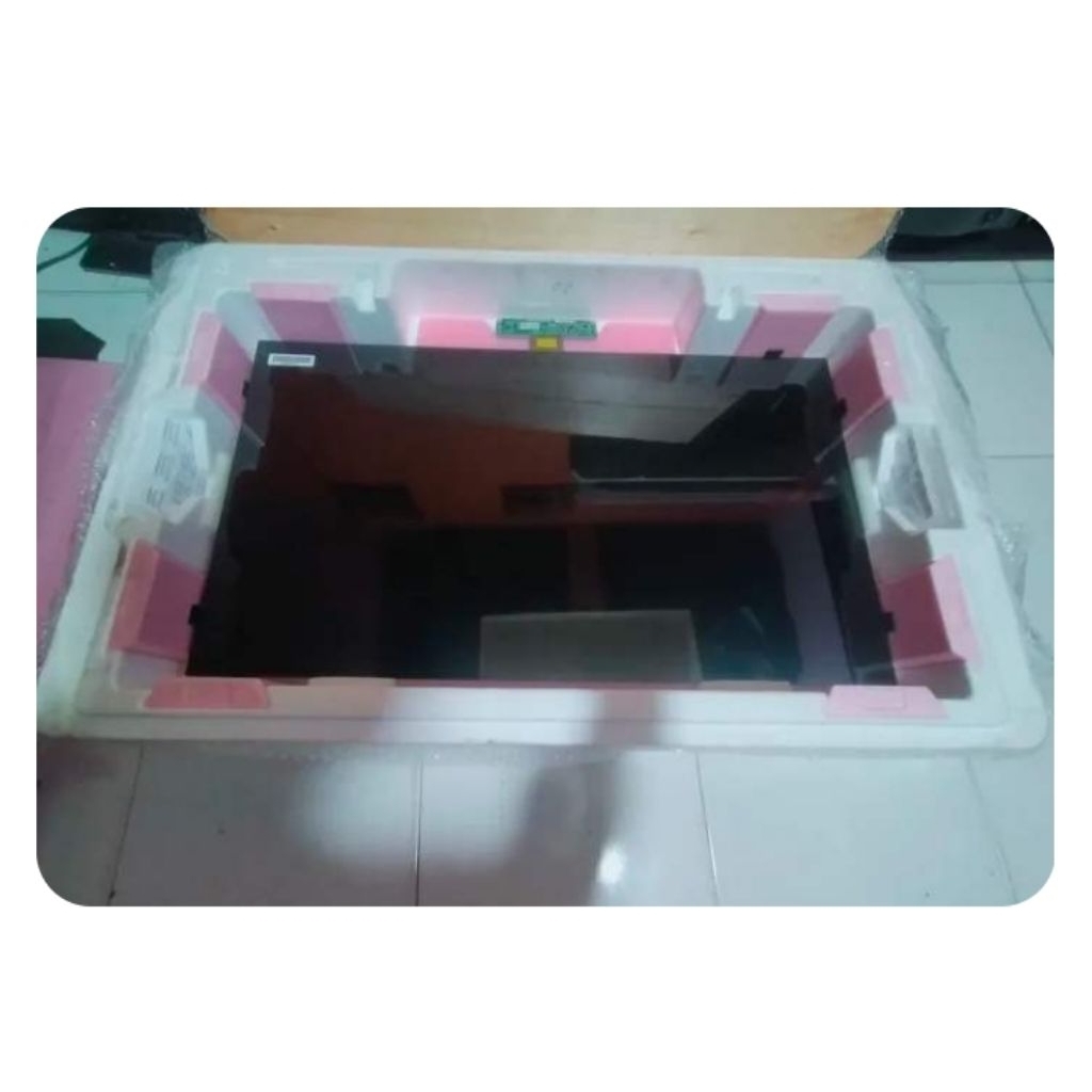 layar open sell 32inch buat TV Sharp model 2T-C32