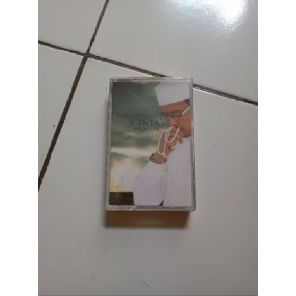 Kaset Jefri Al Buchori Shalawat Cinta masih segel
