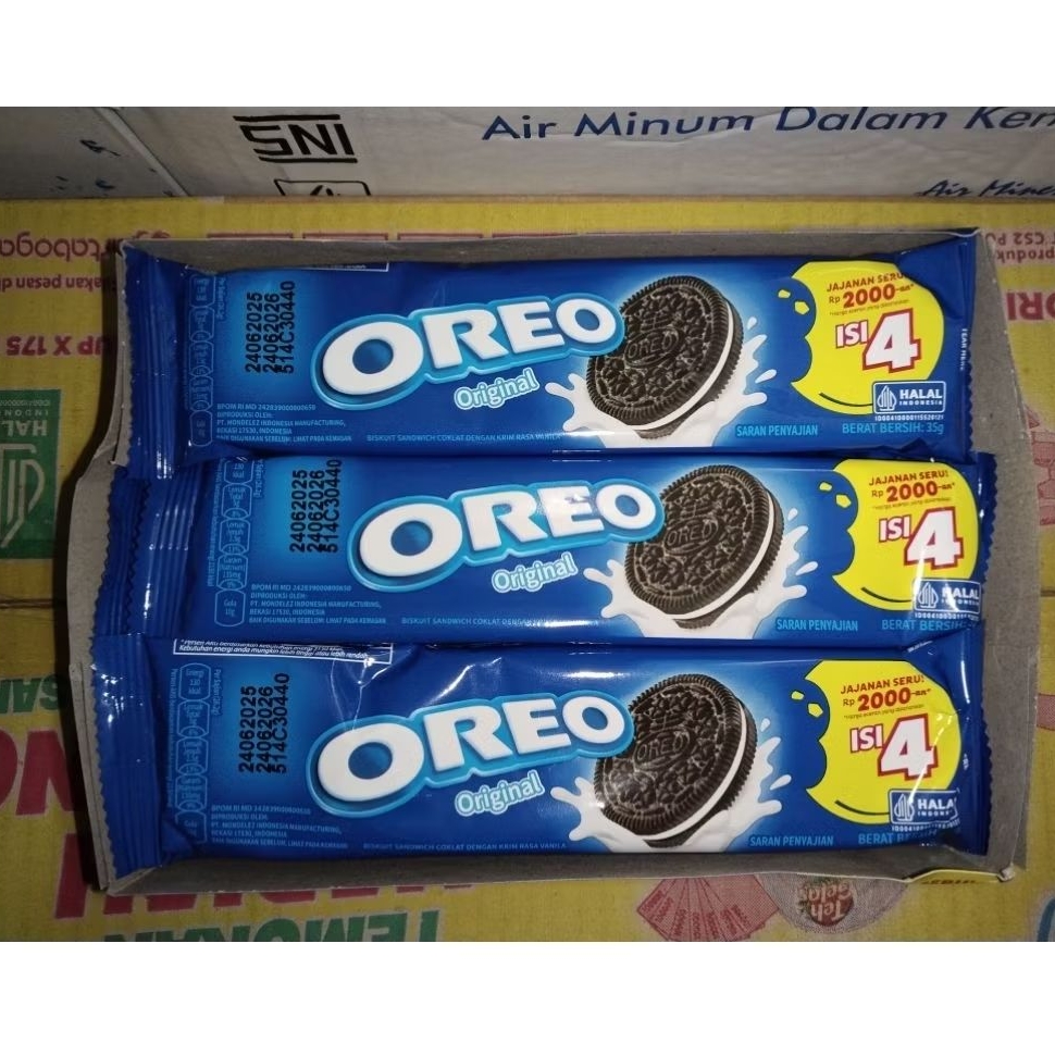 

Biskuit Sandwich Oreo Original 420 gr isi 12 Bungkus