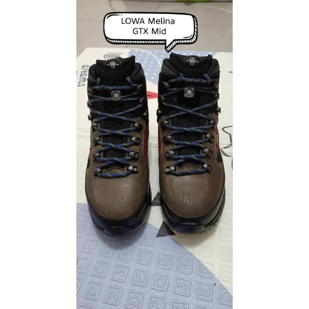 Sepatu LOWA Hiking Mid Gore-Tex