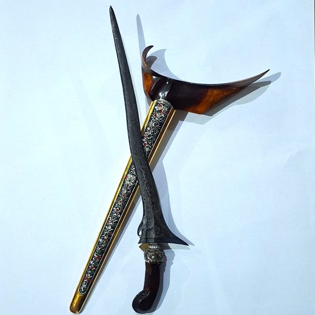 Keris Yogya Asem Poleng Selut Udan Emas Tatah Buntu Emas KD1062