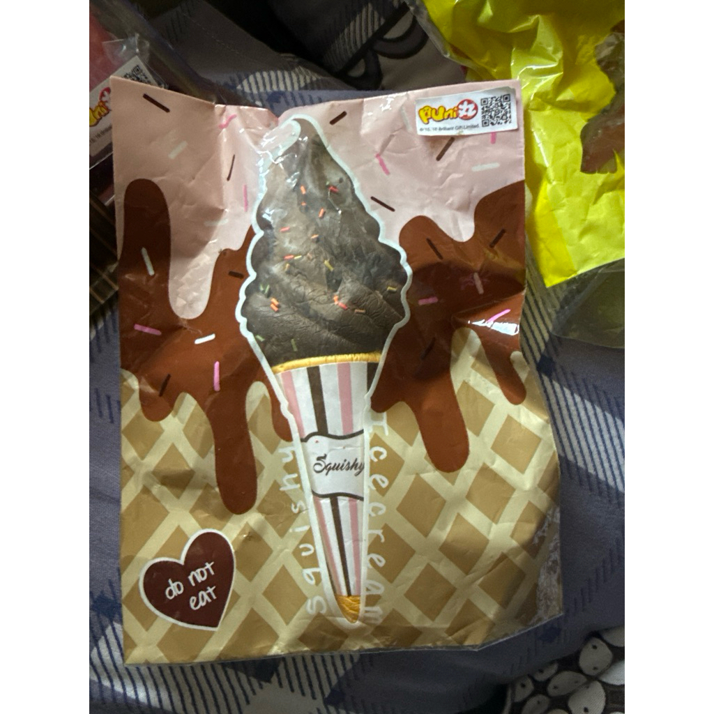 squsihy eskrim puni maru