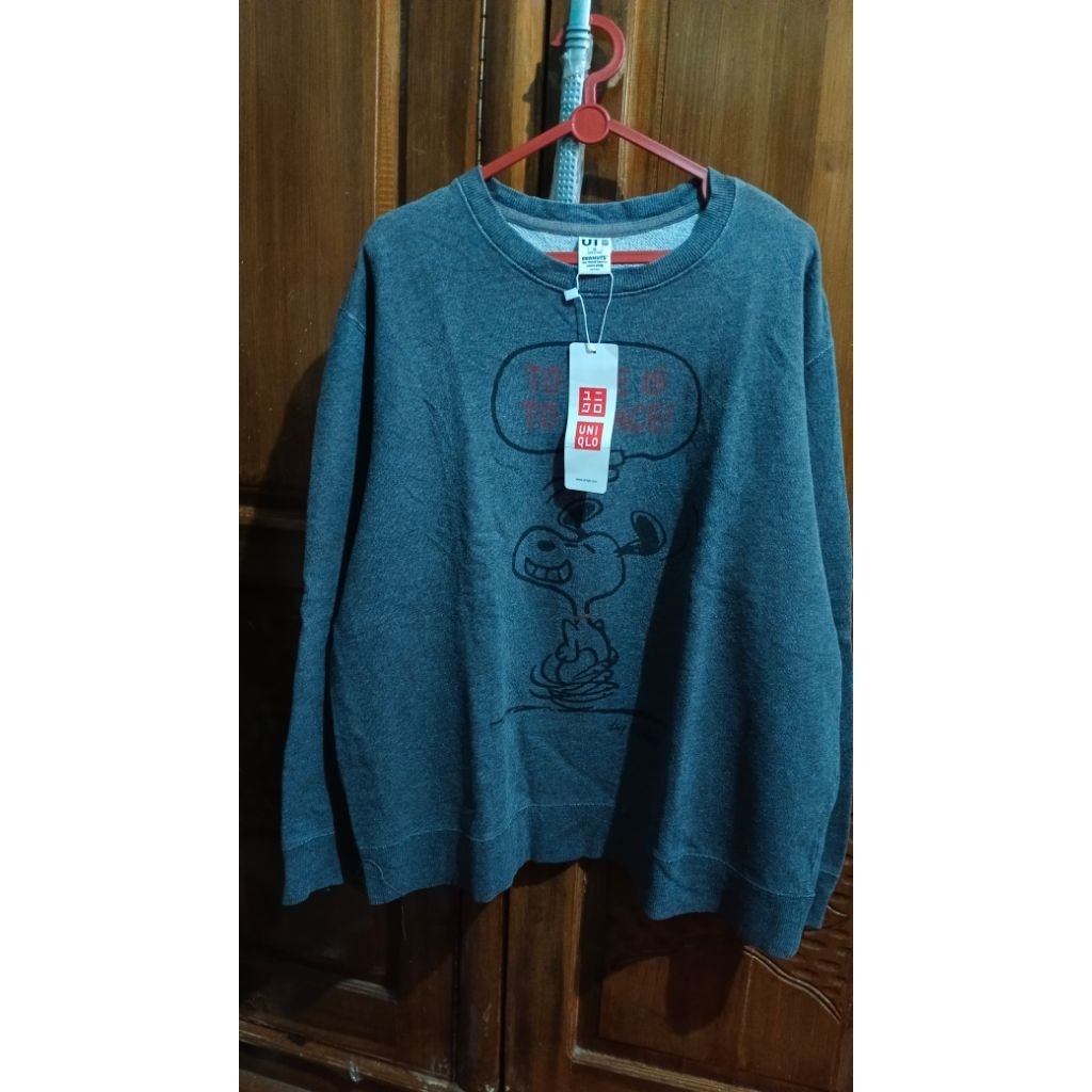 Crewneck snoopy uniqlo
