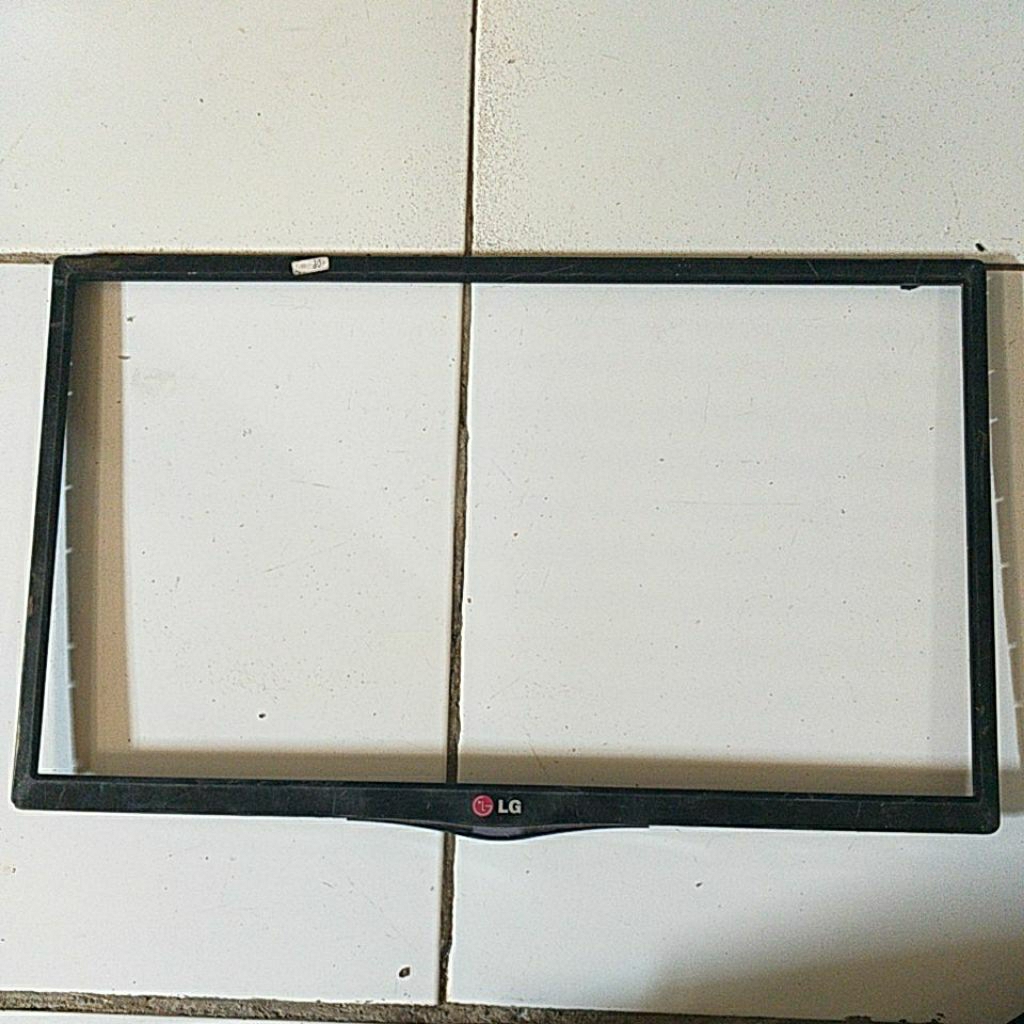 Cesing Prem LG TELEVISI LED 22LB450A