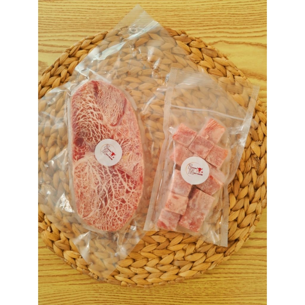 

PAKET HEMAT BBQ 2 (Sirloin steak 200gr + 100gr Saikoro)