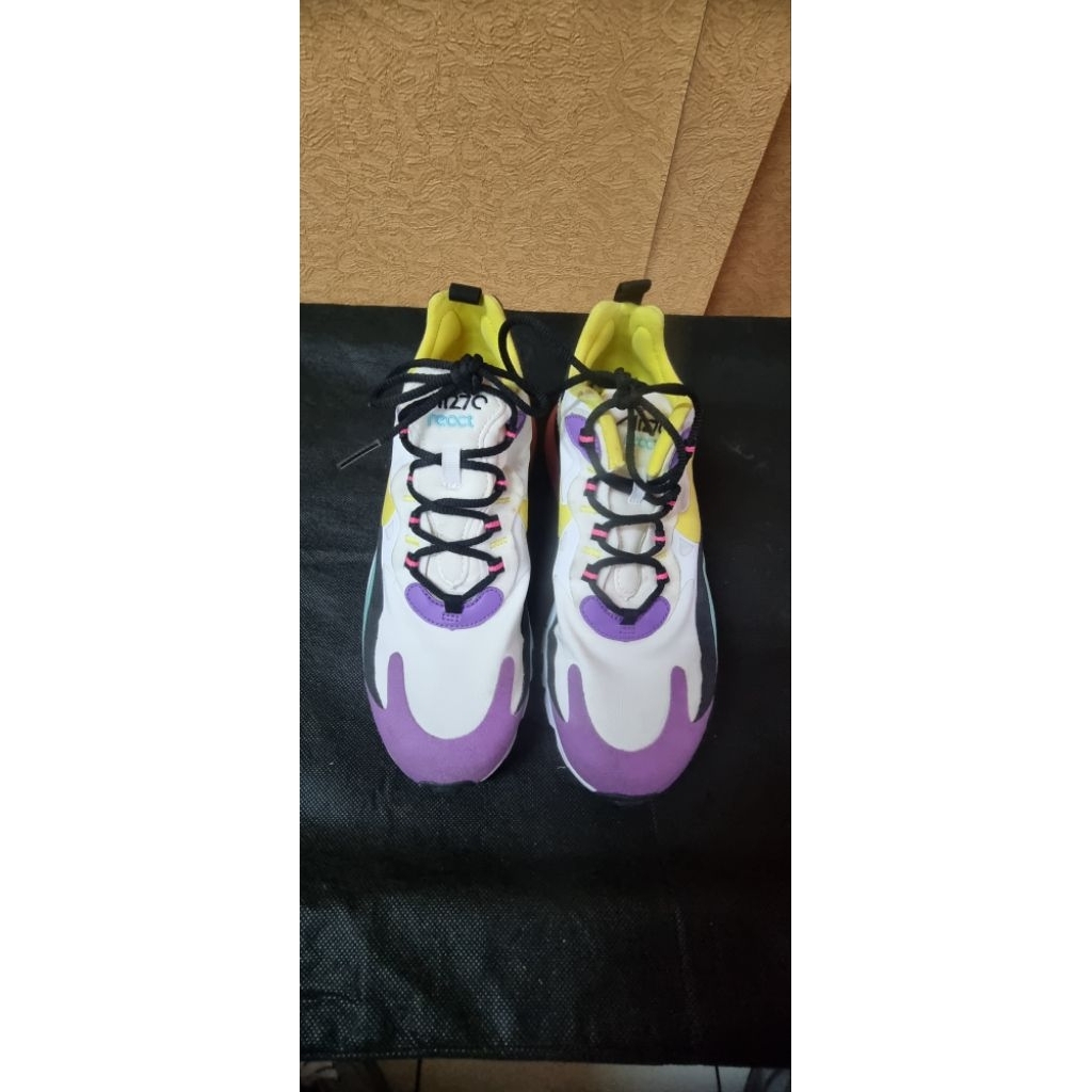 S-14 Sepatu sneakers 270 react size 39 used bekas ori