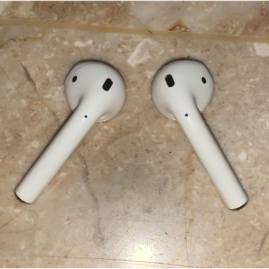 AIRPODS GEN 2 LEFT & RIGHT NO CHARGING CASE NO BOX NO CABLE CHARGINGG