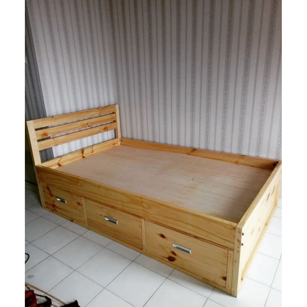 Tempat tidur/ranjang/dipan kayu jati belanda 200x120x40 cm