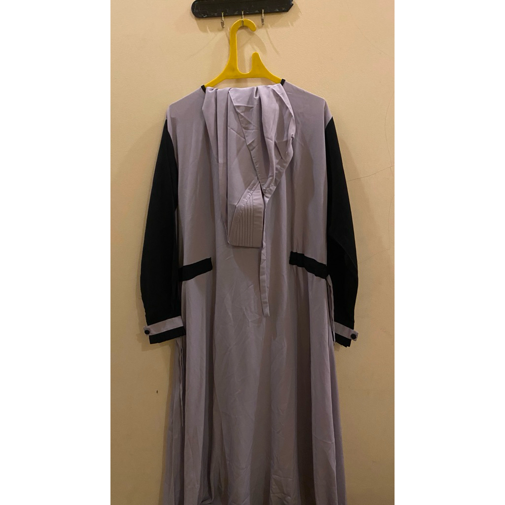 Gamis Syar’i Modern + Cadar Abu hitam