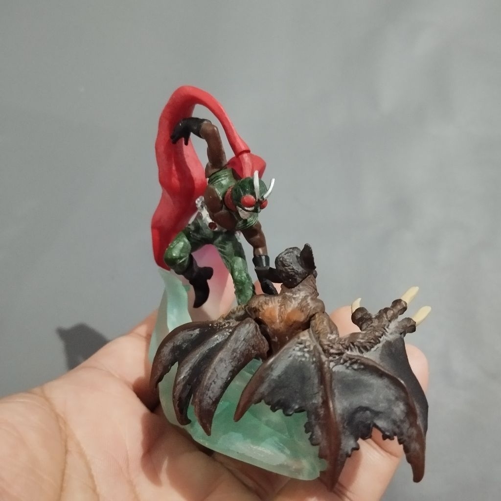 Kamen Rider with Diorama SKY Rider vs Bat monster