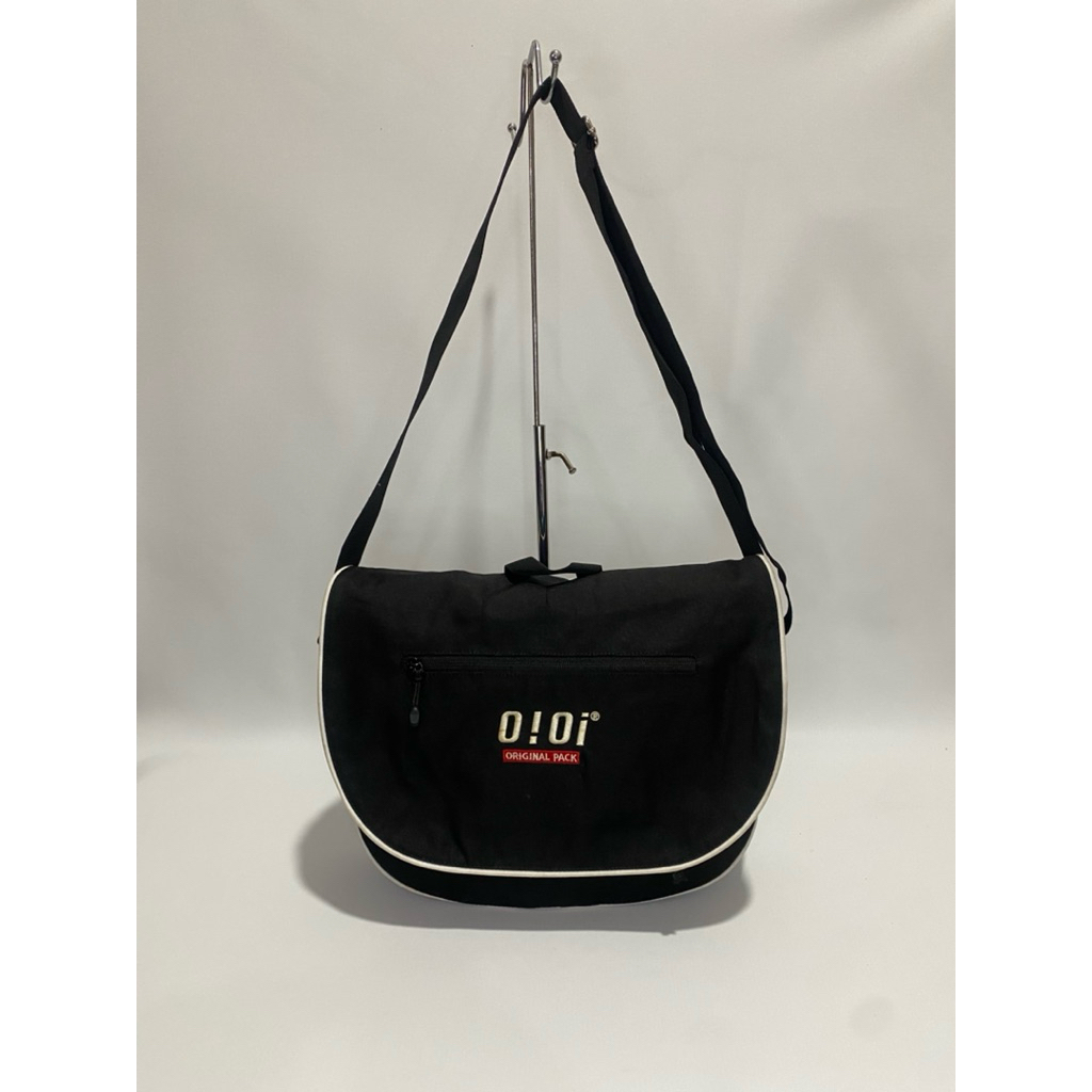 oioi sling bag