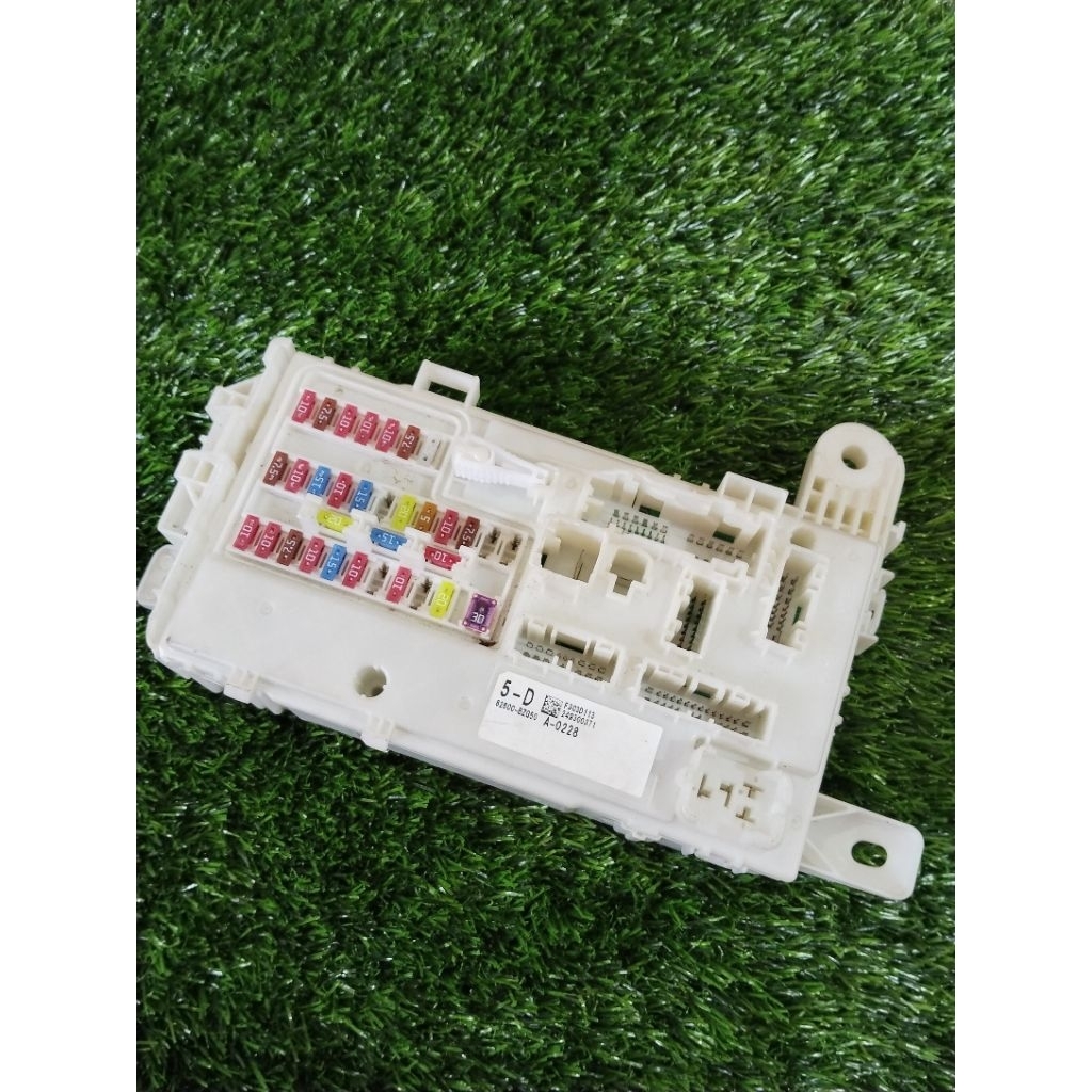 BLOCK ASSY, FUSE 82600-BZG50 TOYOTA GRAND ALLNEW AVANZA TERBARU 2022