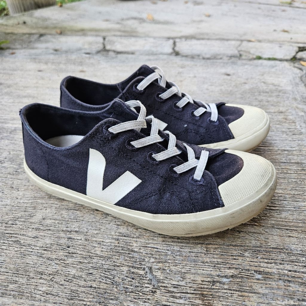 PRELOVED sepatu anak VEJA wata II 100% original size EUR 33 US 2 UK 1.5 insole 21 cm (no box)