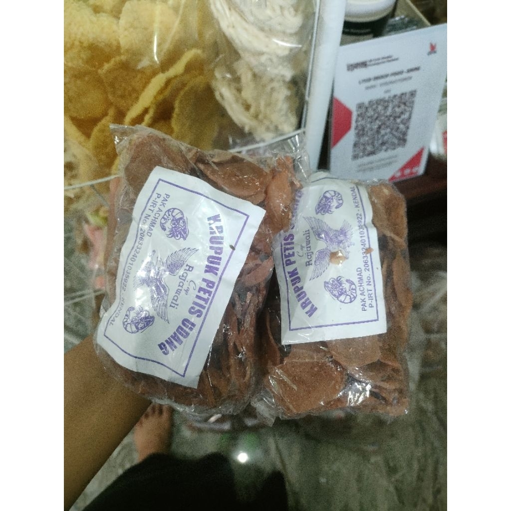 

Kerupuk Petis Udang Mentah 1/4 kg 250gr