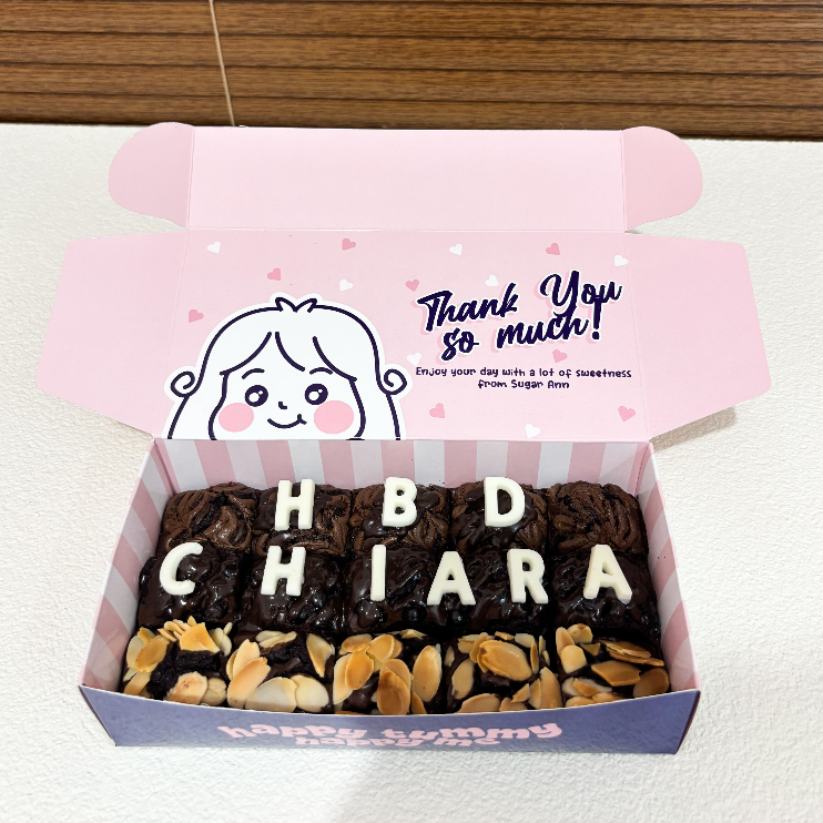 

Sugar Ann Fudgy Brownies 20x10 cm Bisa Custom Huruf