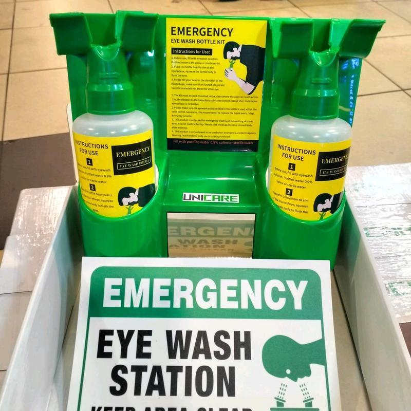 UNICARE 6670 Mini Emergency Eye Wash  Bottle Kit