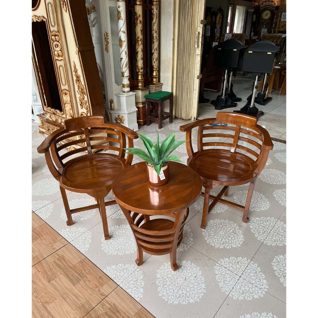 Kursi Teras Telur ( 2 kursi 1 meja)