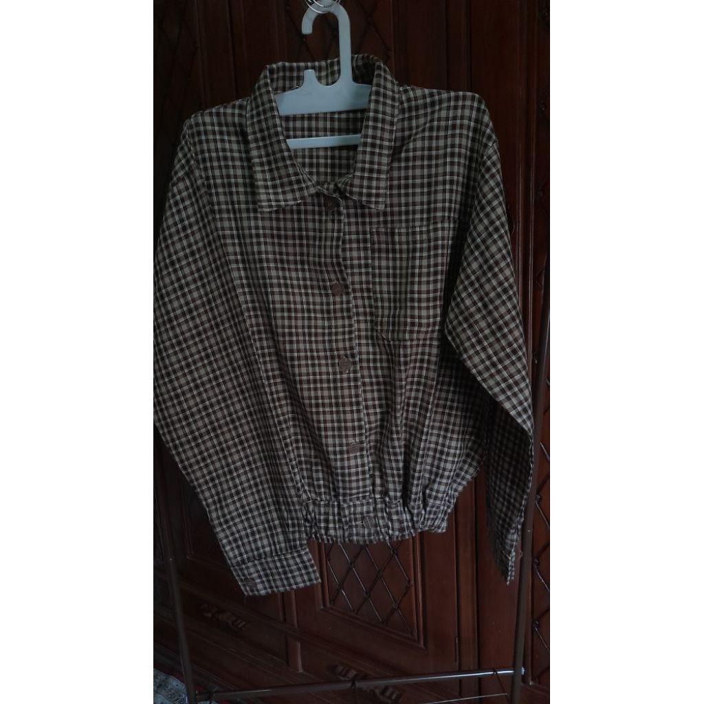 KEMEJA WANITA OUTER KOTAK