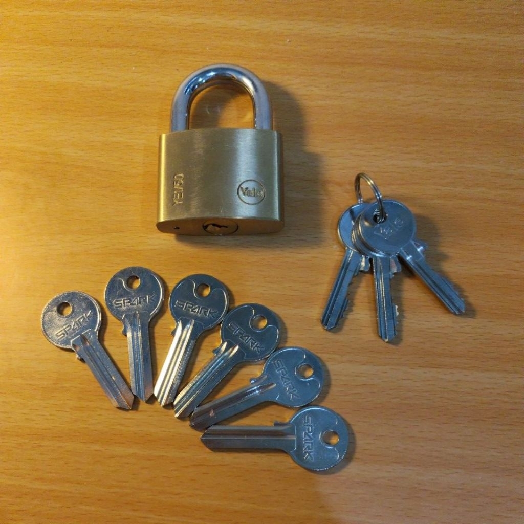 Gembok Yale 50mm dengan 3+6 anak kunci