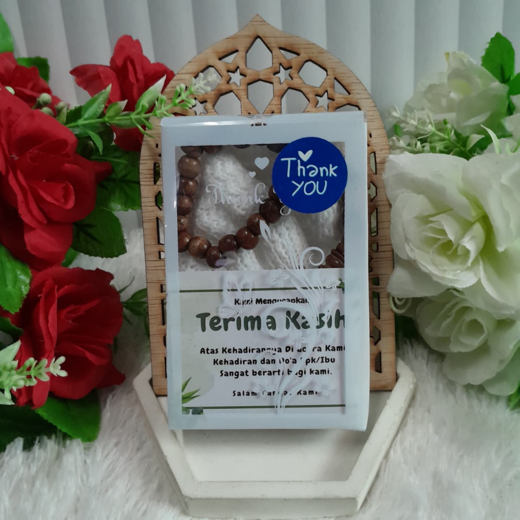 Souvenir Peci Rajut dan Tasbih Kayu 33 Butir/Oleh-Oleh Haji Umroh/Souvenir Pernikahan/Souvenir Tahli