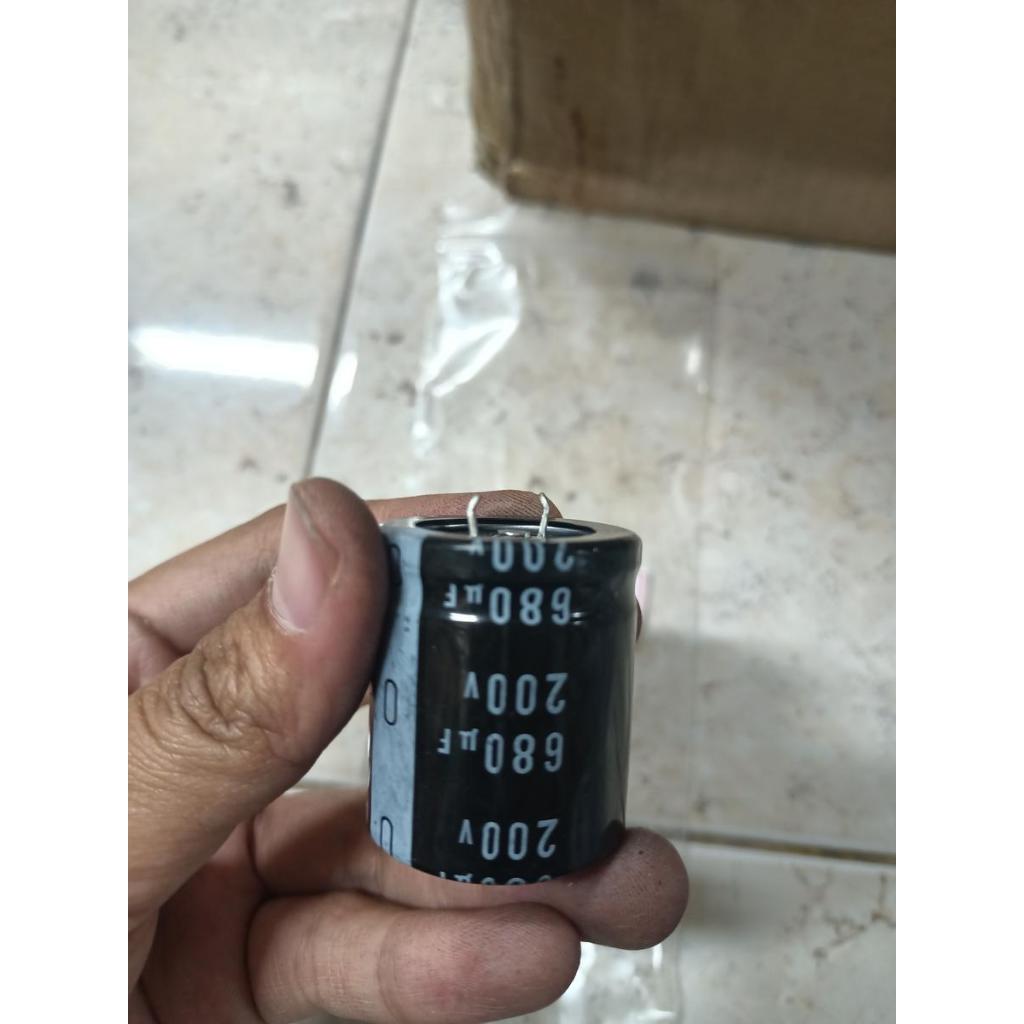 Elco Kapasitor 200v-680uf Nichicon