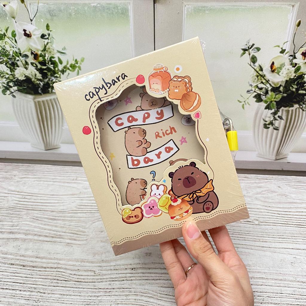 

BUKU DIARY GEMBOK CAPYBARA BK-1983 / TERBARU BUKU GEMBOK CAPYBARA MOTIF LUCU BUKU DAIRY BUKU GEMBOK RAHASIA KERTAS BERGARIS TERMURAH BISA COD