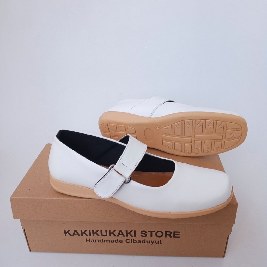 Sepatu Pantofel Paskibraka wanita Warna Putih