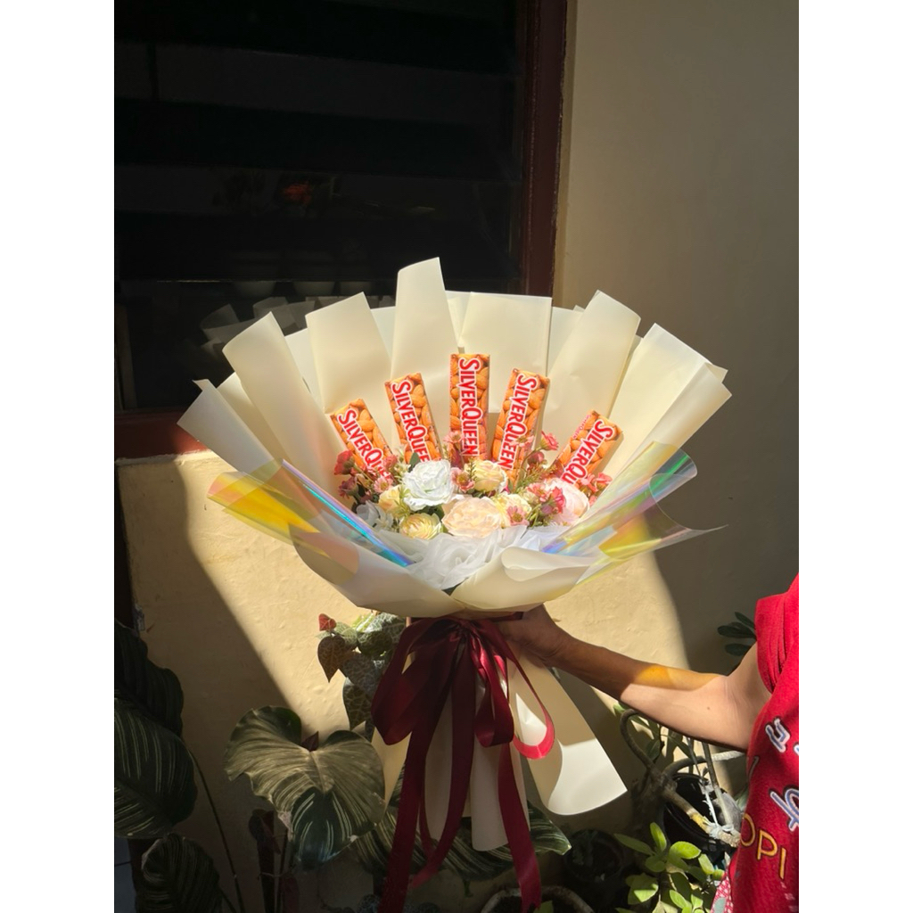 BUCKET WISUDA / BUCKET ULANG TAHUN / BUCKET HADIAH SURABAYA BISA INSTANT / BUCKET GRADUATION / BUCKE