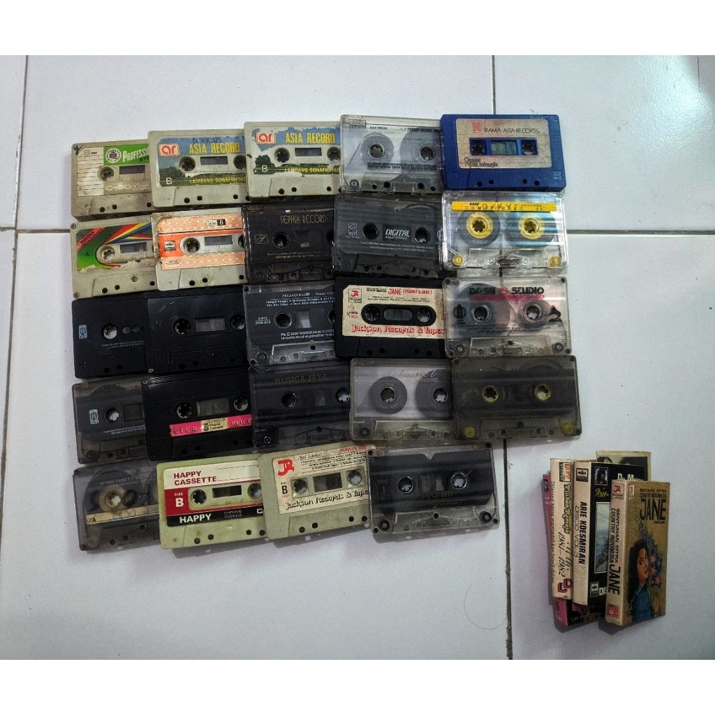 Kaset pita borongan random