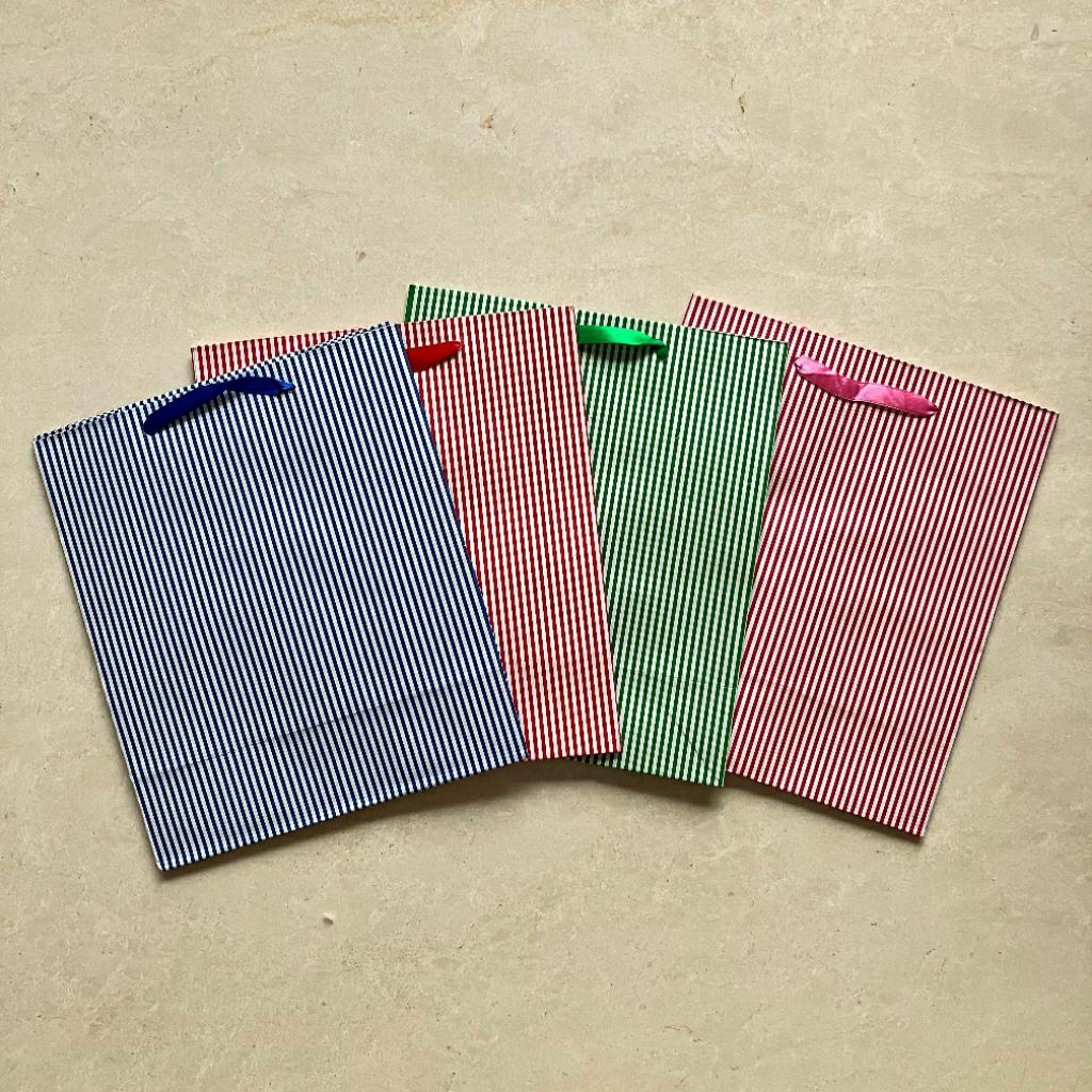 

Paperbag Garis Buku Doff