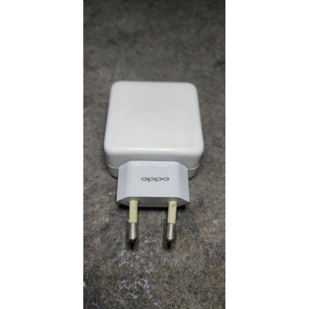 Charger Oppo ORIGINAL 100% 4A VOOC FLASH CHARGE seken bawaan hp tanpa kabel