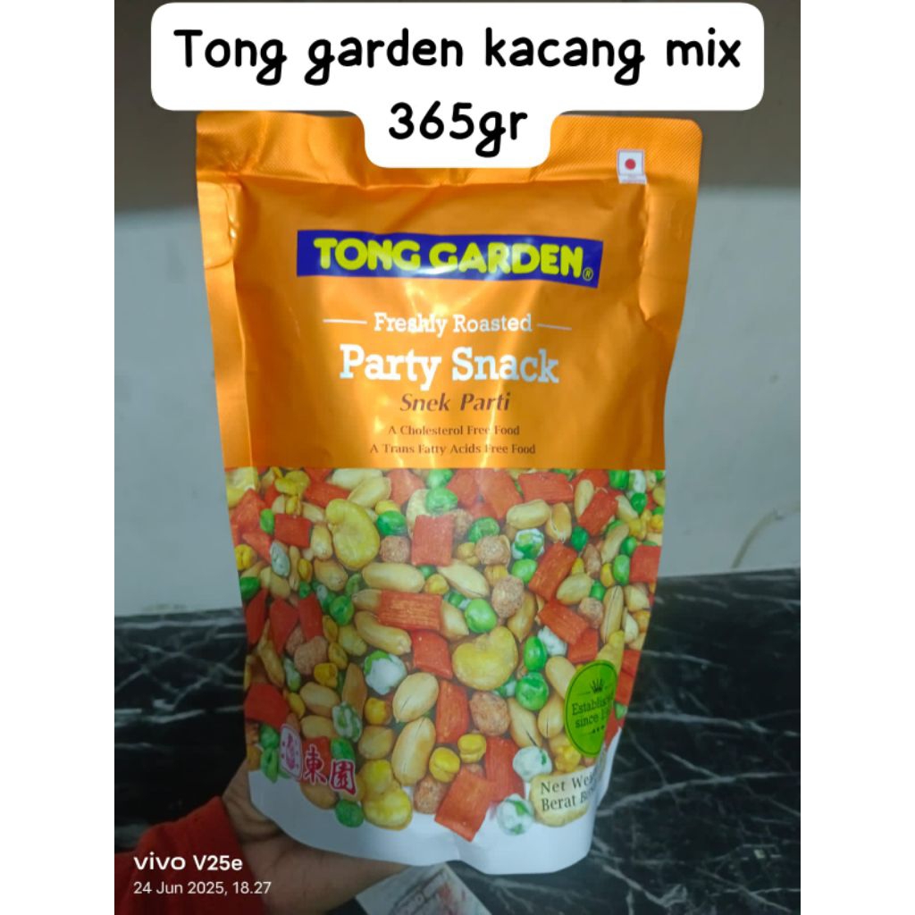 

Tong Garden Kacang Campur 365gr