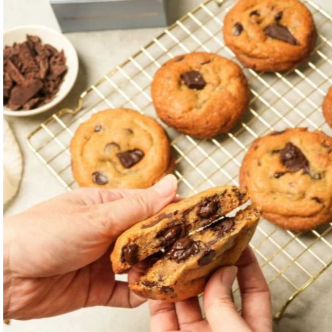 

Dolces signature_S.G chewy n crunchy cookies