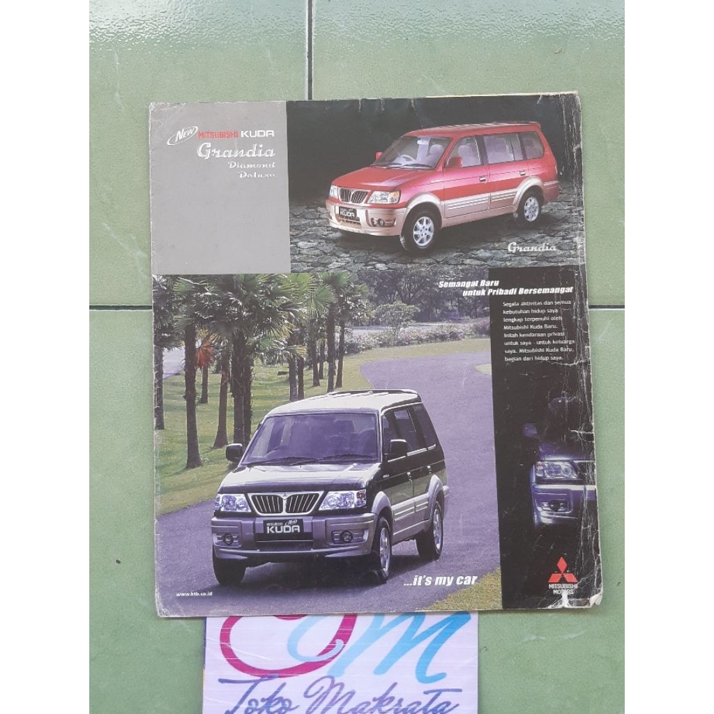 brosur iklan original mobil Mitsubishi KUDA GRANDIA