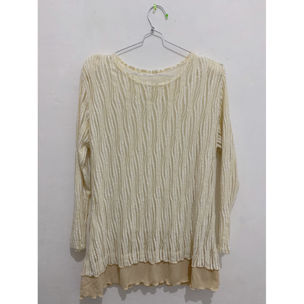 PRELOVED rajut jaring made in jepang ( warna bw )