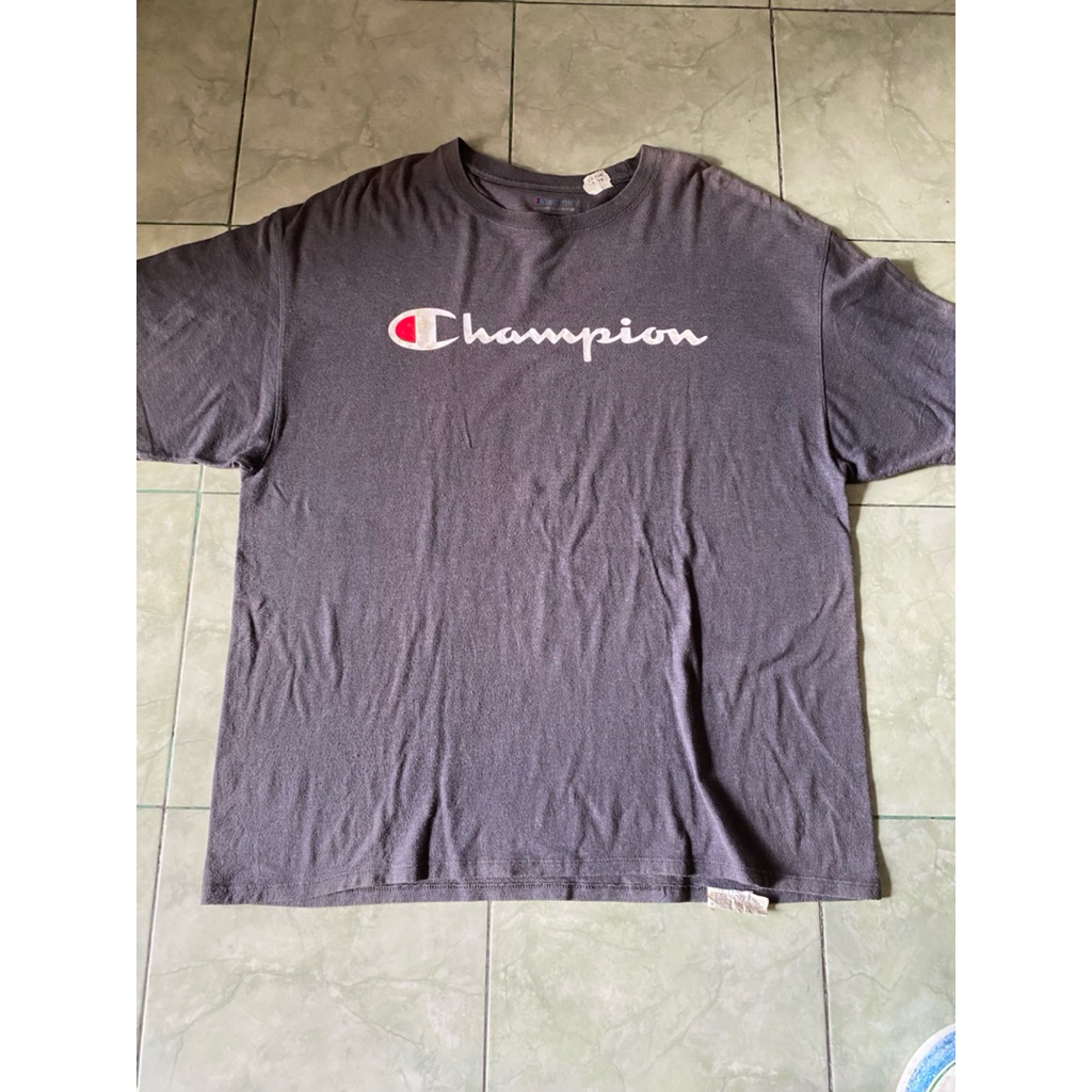 Kaos Second Branded Champion (Size On Tag XL)
