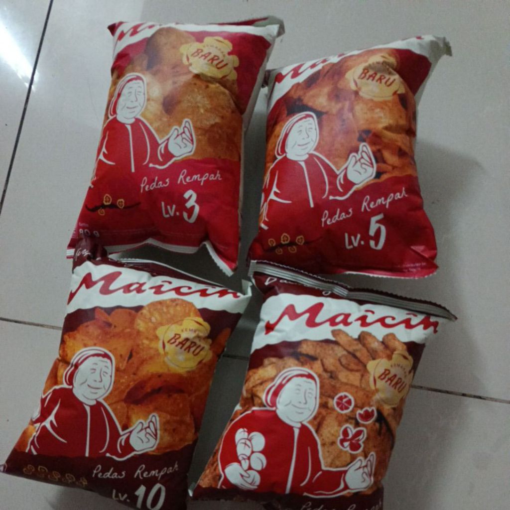 

Paket 6 pcs maicih Keripik singkong pedas level 3 5 10 dan basreng