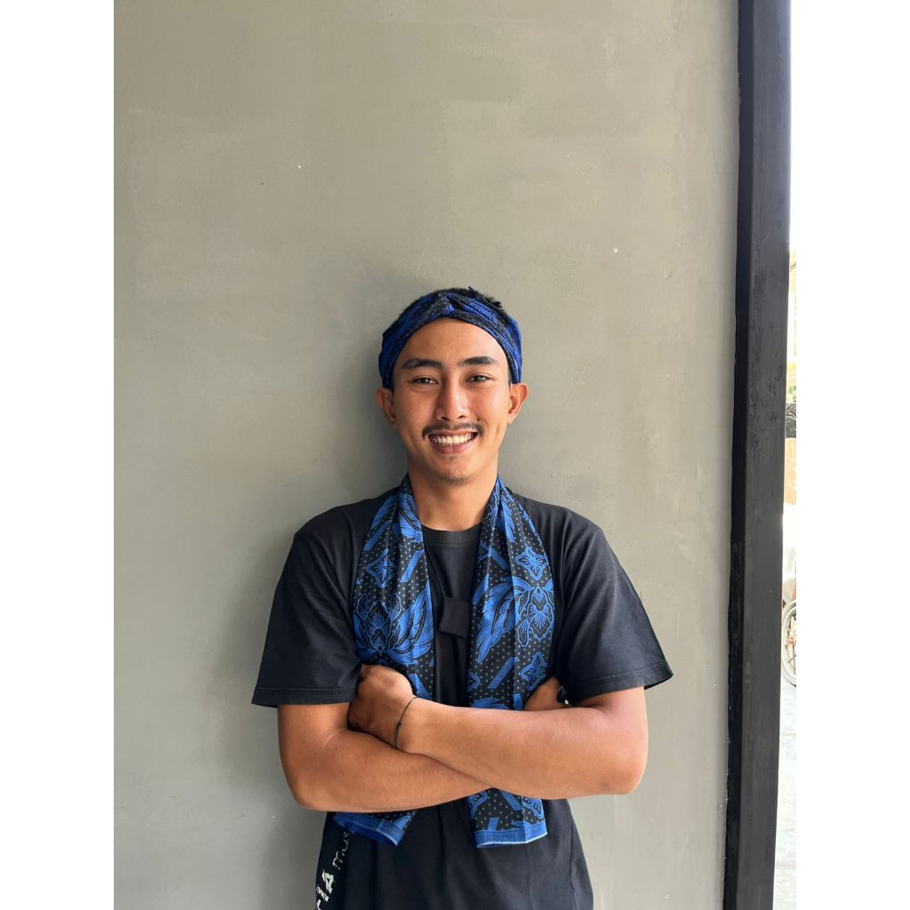 Syal Biru Bandana Ikat Kepala Sunda Slayer Ikat Segitiga Iket Etnik Baduy Ikat Kepala Baduy