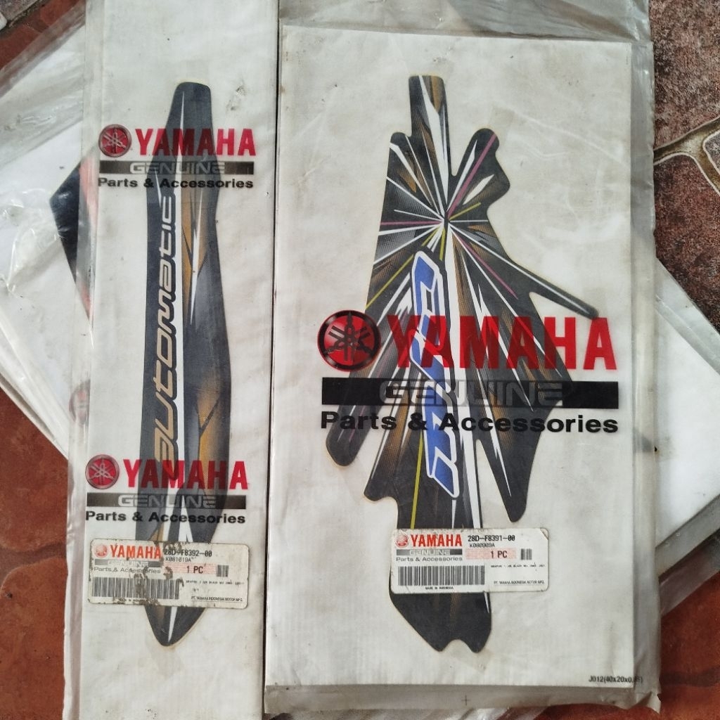 Stiker Striping Tameng panel Depan Mio Smile Hitam Ruji 2008 Original