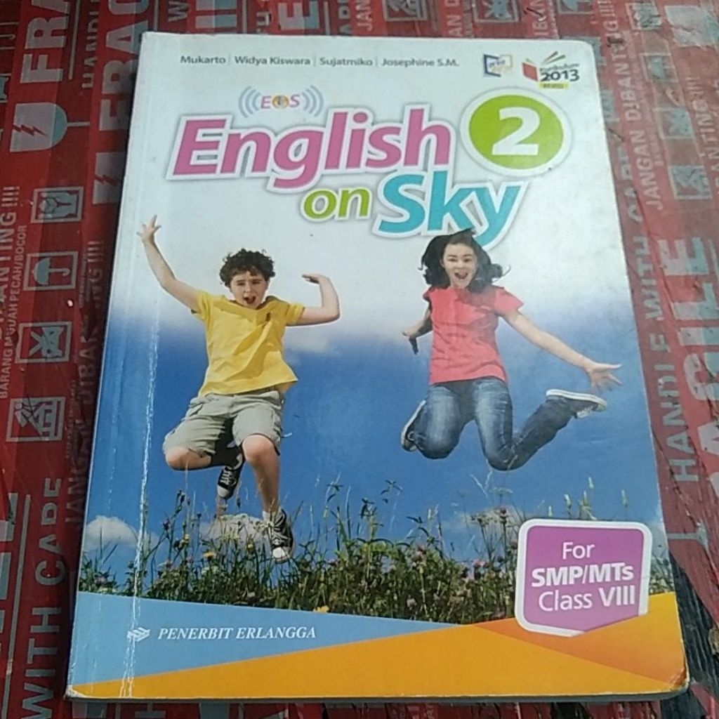 Buku English in sky kurikulum 2013 revisi SMP kls 2-8/V111 erlangga